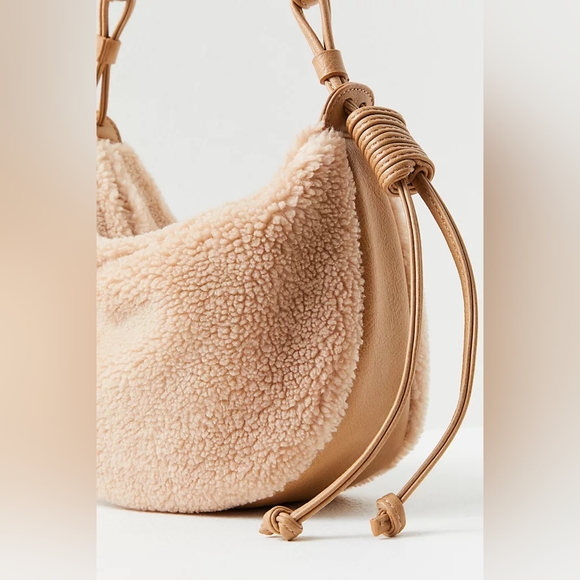 FREE PEOPLE Suki Sherpa Sling NWT - Picture 6 of 10